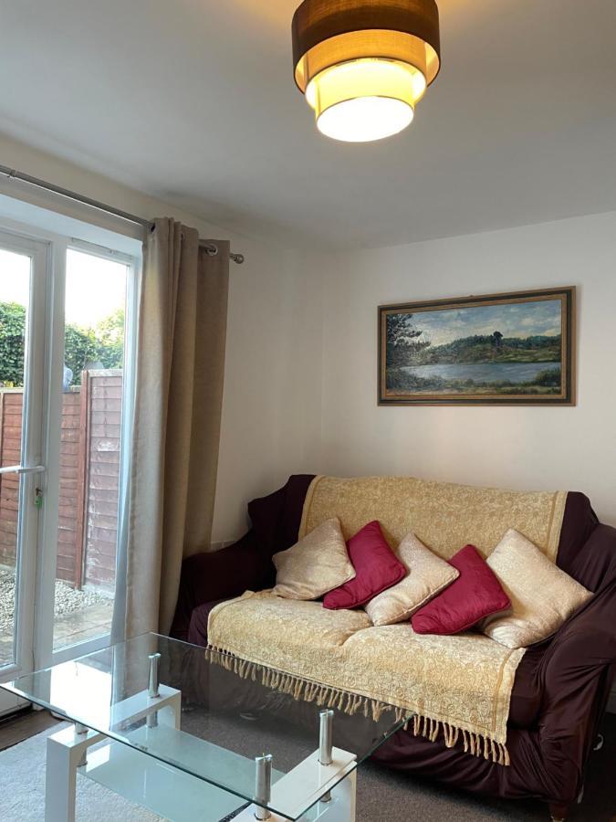 Modern Home Just Off Glastonbury High Street Екстер'єр фото